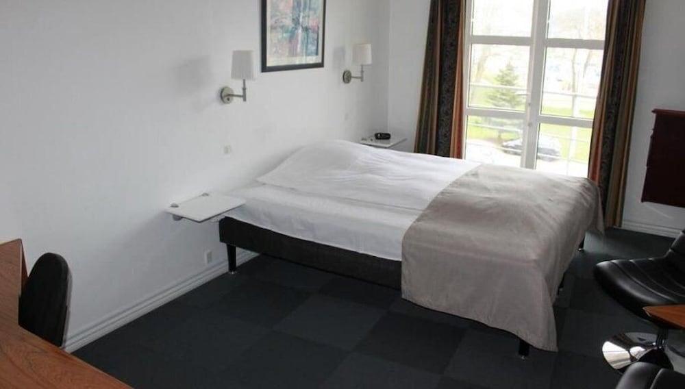 Hotel Schaumburg 홀스테브로 외부 사진
