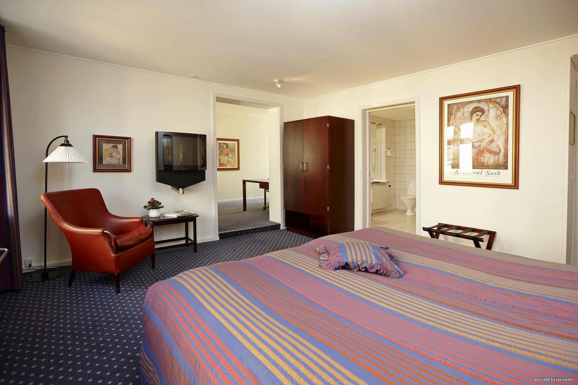 Hotel Schaumburg 홀스테브로 외부 사진